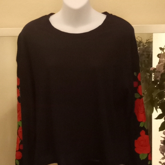 Rebellious One Rose L/S Crop Top - Picture 1 of 13